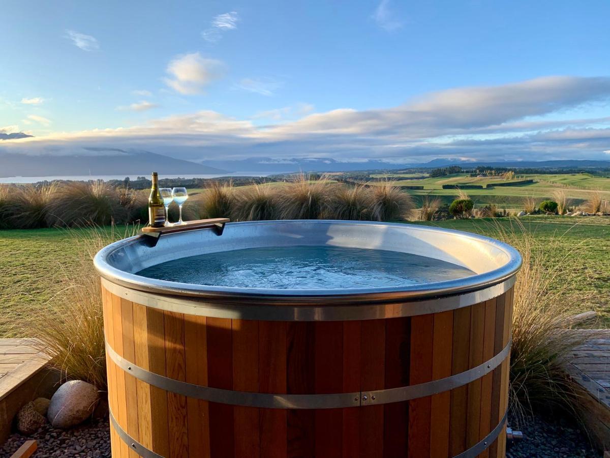 Villa Fiordland Eco-Retreat -- Panoramic Views -- Hot Tub Te Anau Exterior foto