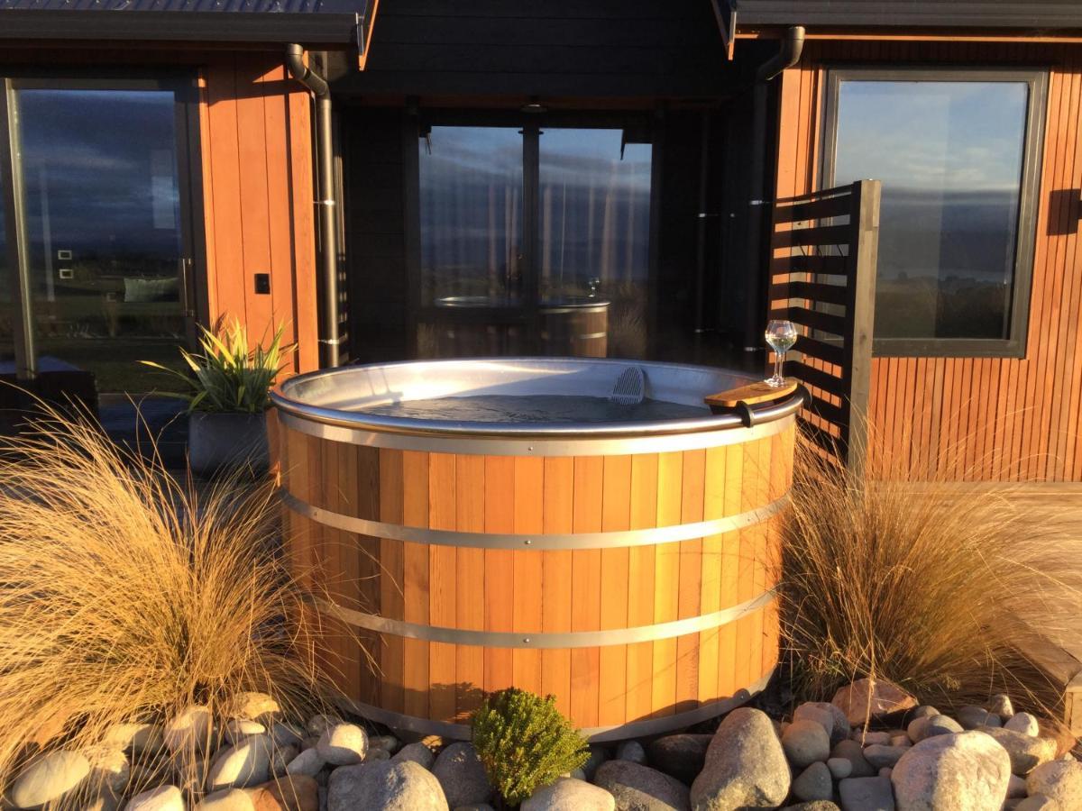Villa Fiordland Eco-Retreat -- Panoramic Views -- Hot Tub Te Anau Exterior foto